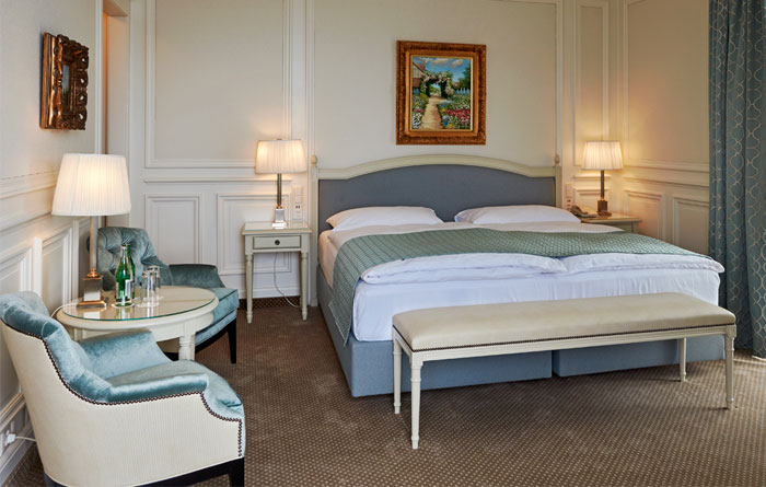 Collinet furniture for the hotel Le Mirador Resort & Spa in Chardonne 01