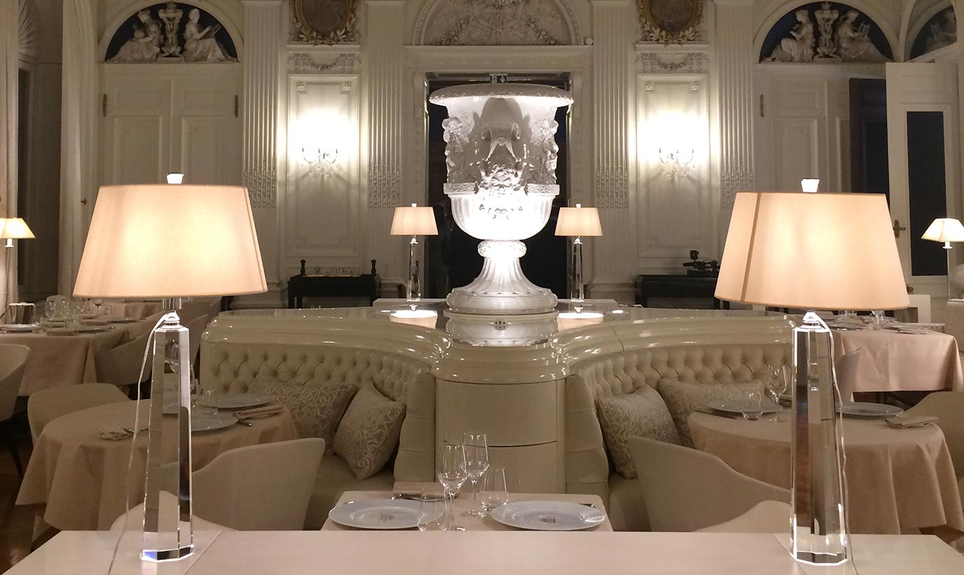 restaurant furniture in ferrières en brie