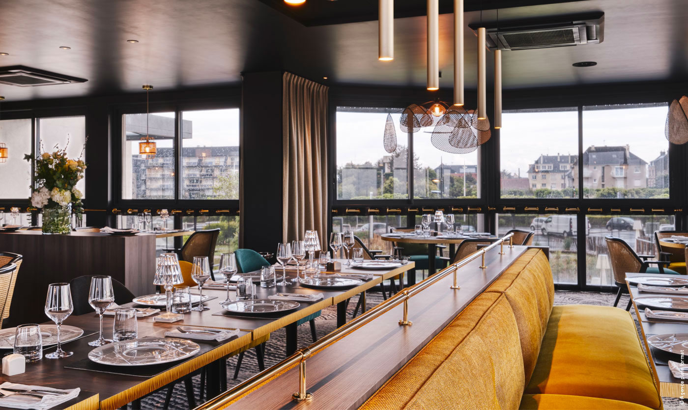Collinet furniture for the La Voile Blanche restaurant in Ouistreham 04