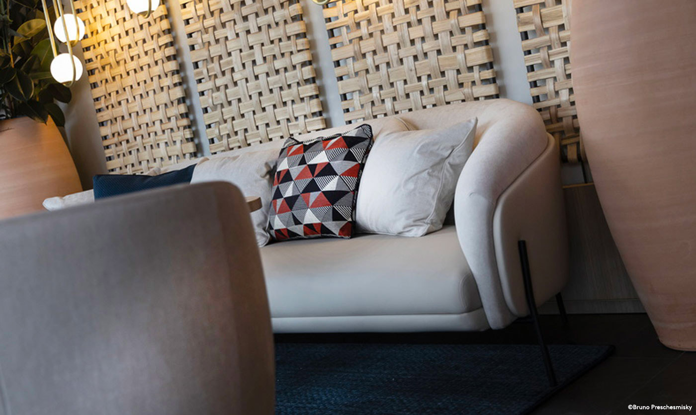 In Saint-Jean-de-Luz, L'Atlantique Restaurant chooses Collinet furniture 03