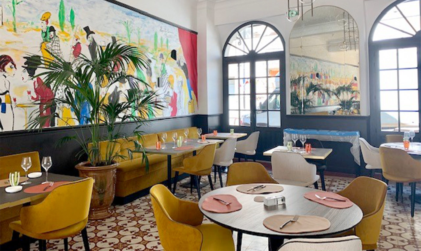 Collinet furniture for the La Mère Germaine restaurant in Châteauneuf du Pape 01