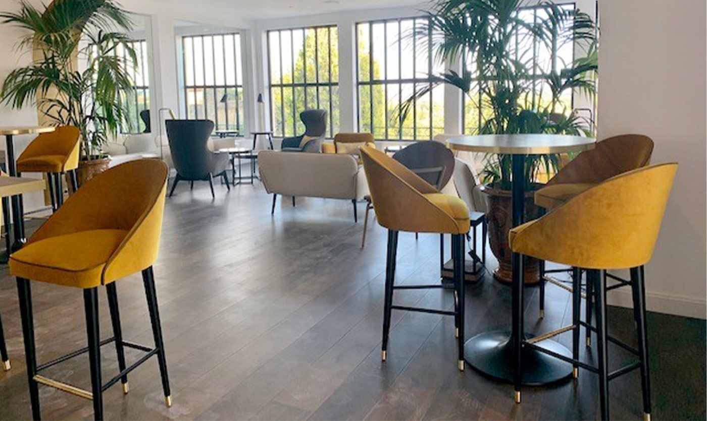 Collinet furniture for the La Mère Germaine restaurant in Châteauneuf du Pape 02