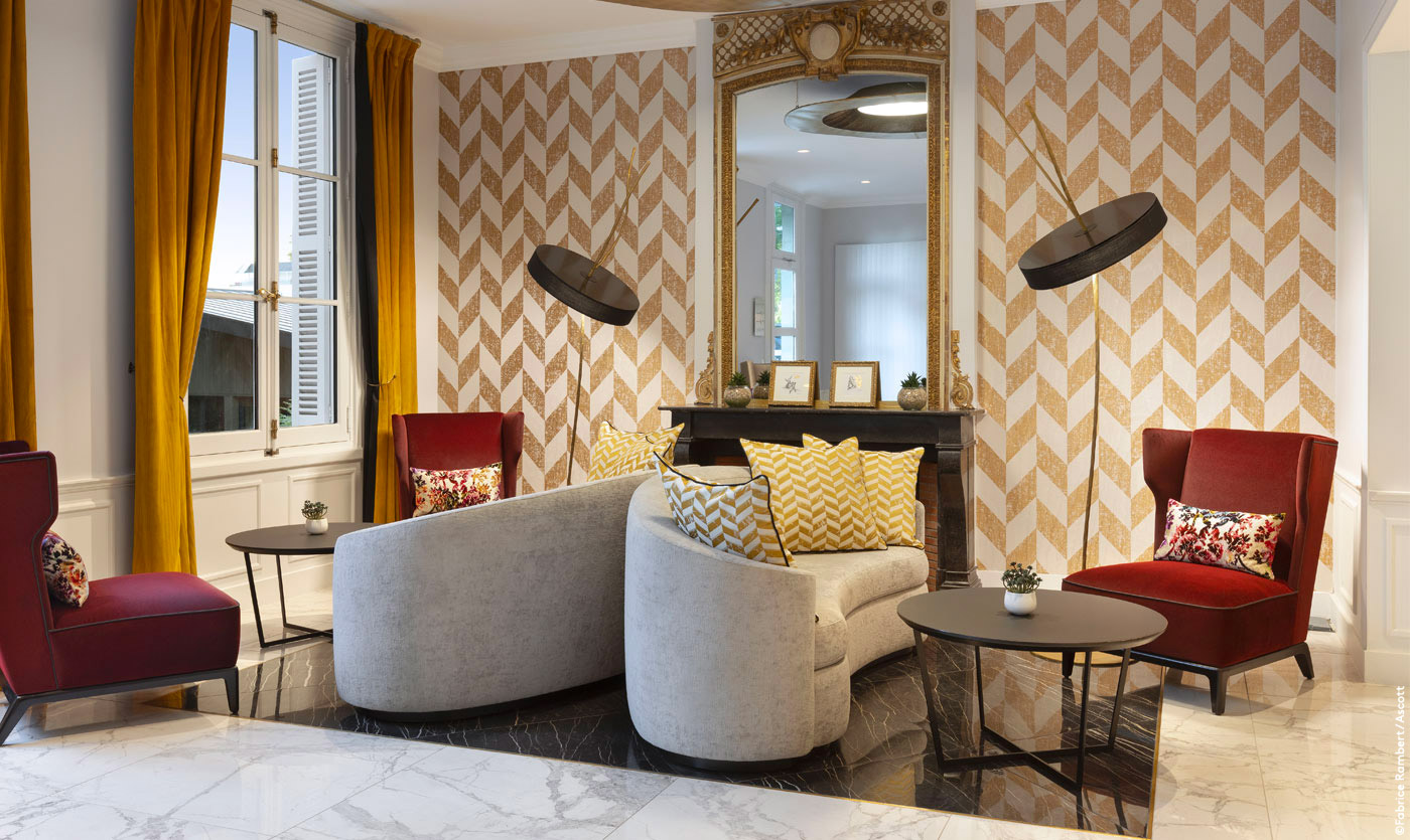 Collinet furniture for the Château Belmont Hotel in Tours 01