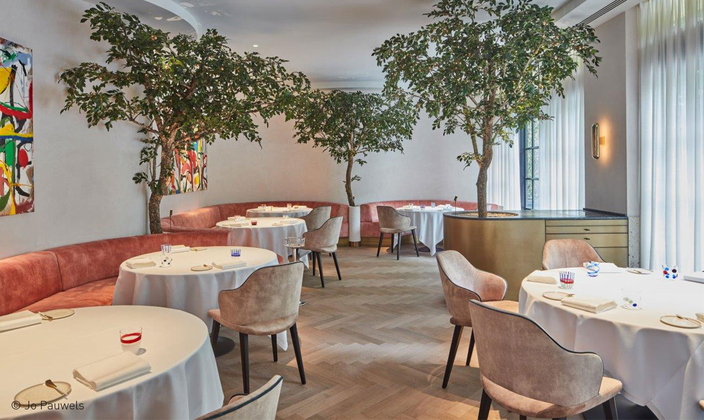 Collinet furniture for La Villa Lorraine restaurant in Bruxelles