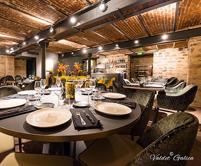 Collinet furniture at L'Atelier du Goût Restaurant