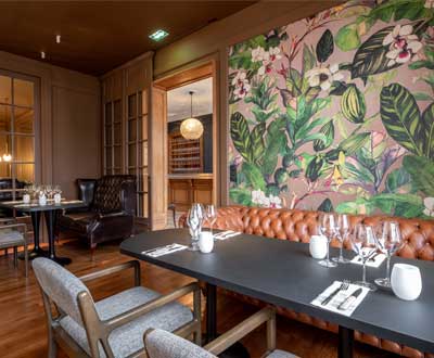 Collinet furniture for the Garum Restaurant - vivante Table in Beaune