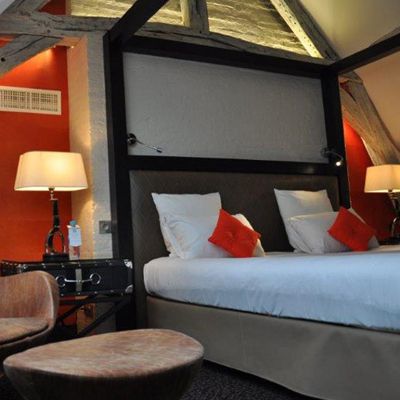 Baldaquin Headboard