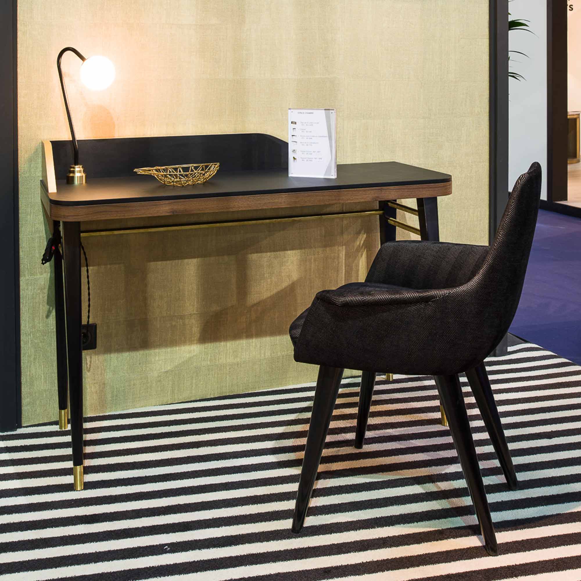 Winderig Integreren onvoorwaardelijk Belle-Epoque Desk for hotel | Collinet