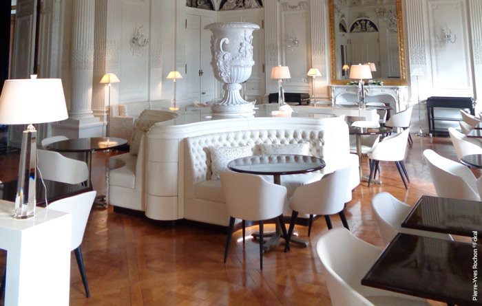 Restaurant furniture for le Château de Ferrières