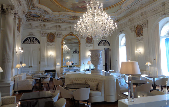 Restaurant furniture for le Château de Ferrières