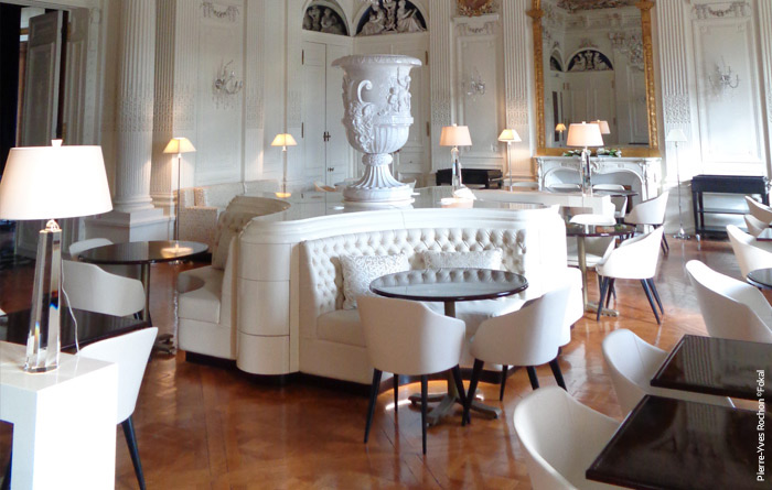 Restaurant furniture for le Château de Ferrières