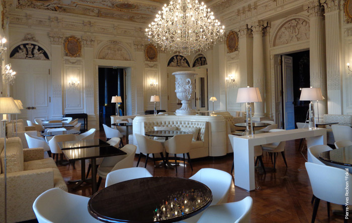 Restaurant furniture for le Château de Ferrières