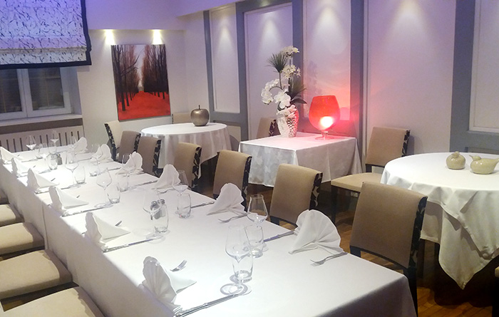 Restaurant furniture for au Cheval Noir in Kilstett, France