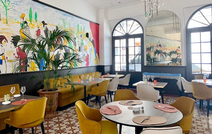 Collinet furniture for the La Mère Germaine restaurant in Châteauneuf du Pape 01