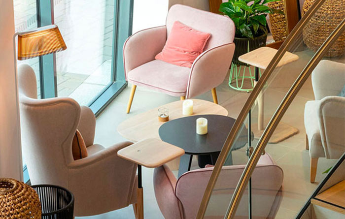 Collinet furniture for the Hilton Garden Inn Paris Massy Hotel 01