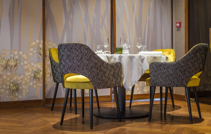 Collinet furniture of Groff restaurant of Aux 2 Clefs hotel in Biesheim 04