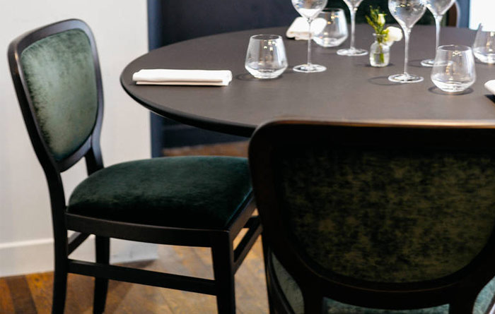 Collinet furniture of Pantagruel restaurant in Paris 01