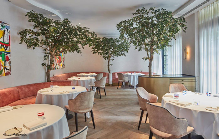 Collinet furniture for La Villa Lorraine restaurant in Bruxelles